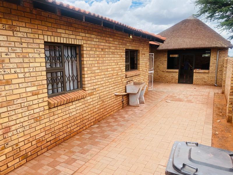 To Let 4 Bedroom Property for Rent in Kathu Northern Cape